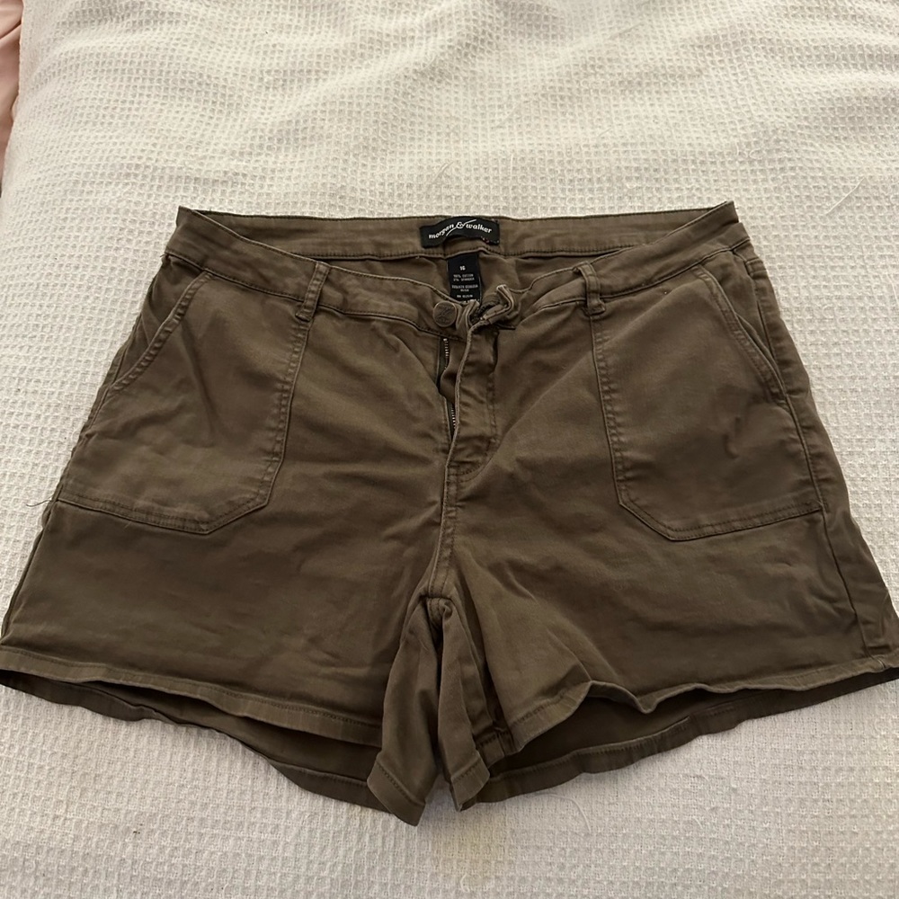 Morgan and walker olive green four pocket shorts.